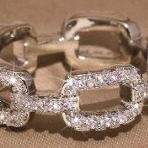 NWOT Silver Crystal Chain Ring Size 7